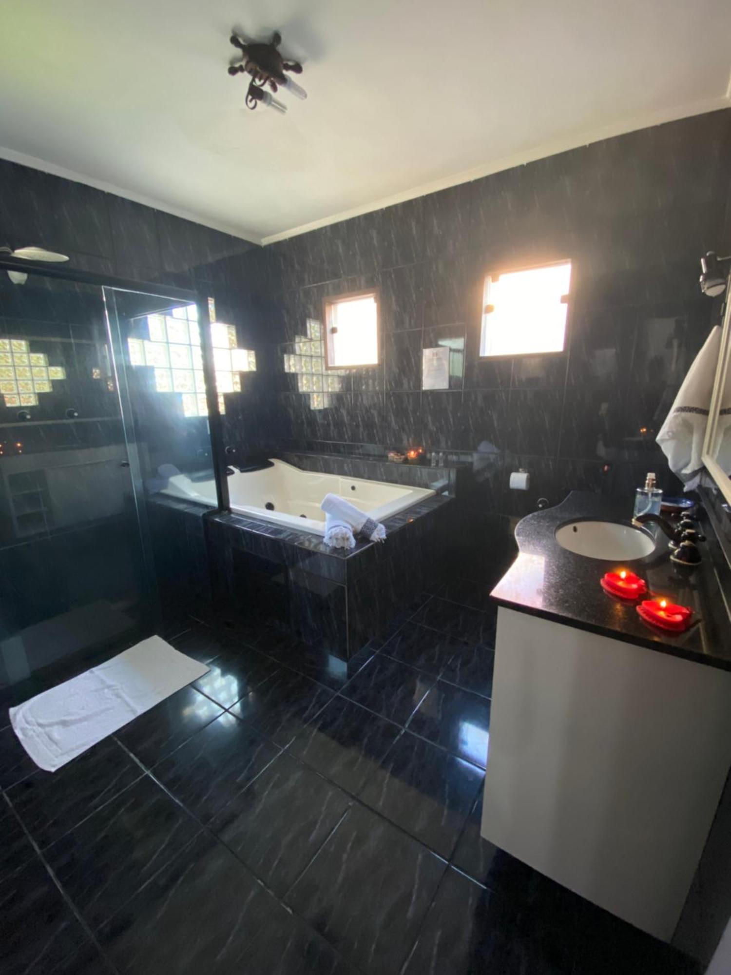 Bahan Suites Privativas - Ideal Para Casais Ubatuba Buitenkant foto